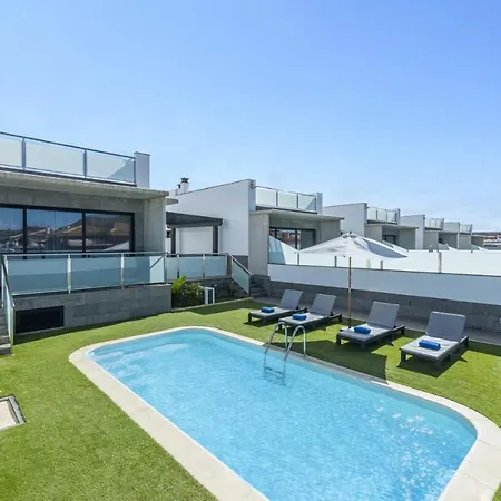 Lola By קורלחו