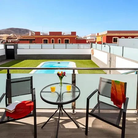 Lola By קורלחו